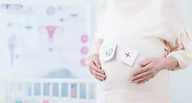 Signs & Symptoms of Pregnancy After 40