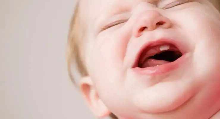 Signs That Baby Is Cutting Teeth