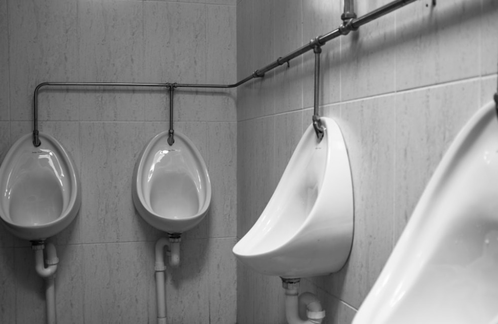 The Standing Up Pee-er