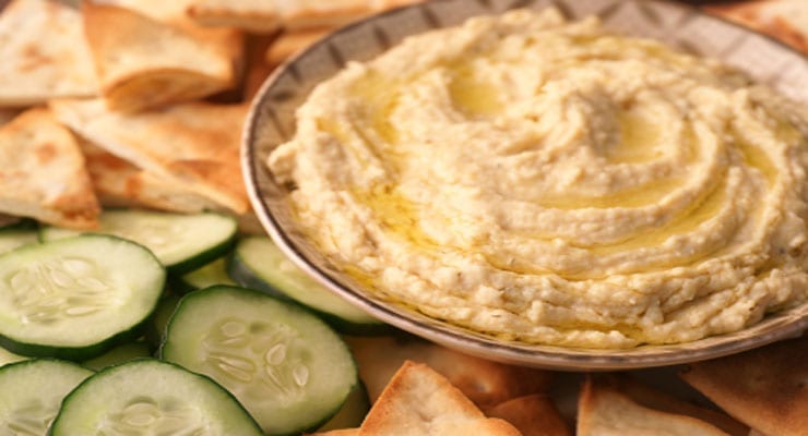 Easy Breezy Homemade Hummus