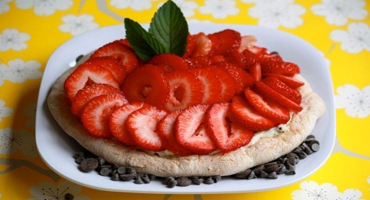 Strawberry Shortcake Pizza