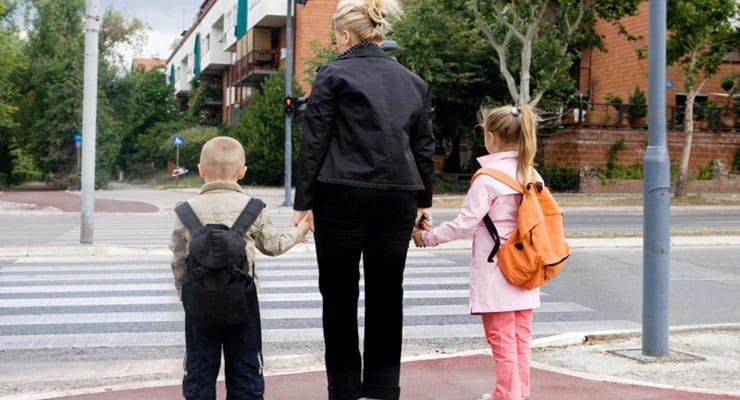 The Single Mom’s Guide to Surviving Back to School Season