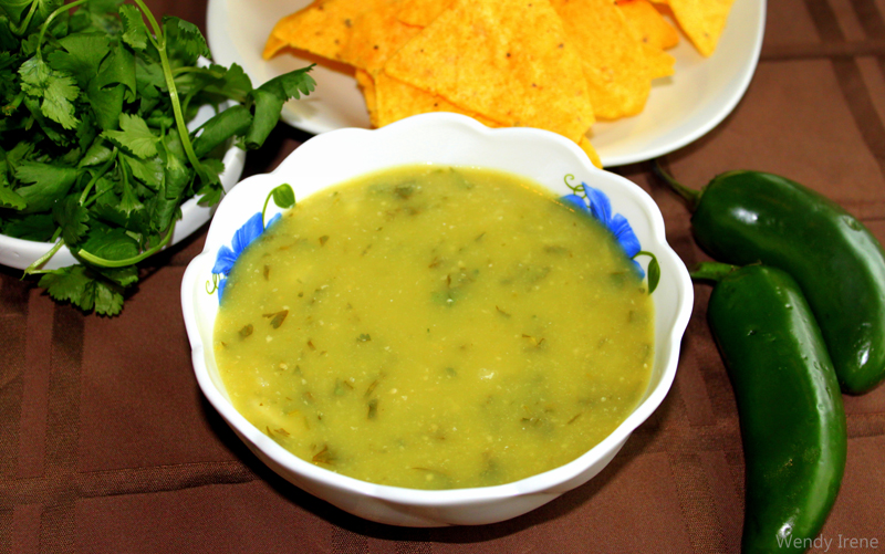 Salsa Verde: Mexican Green Tomatillo Salsa Recipe