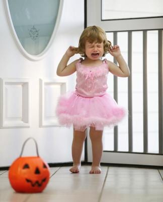 How to Keep a Toddler From Having Temper Tantrums