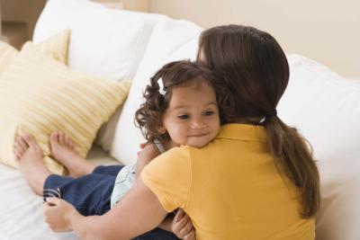 Toddler Eye Drop Methods