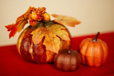 Easy to Make Thanksgiving Table Centerpieces