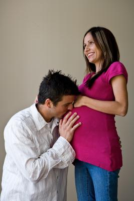 How Do I Write a Pregnancy Announcement?