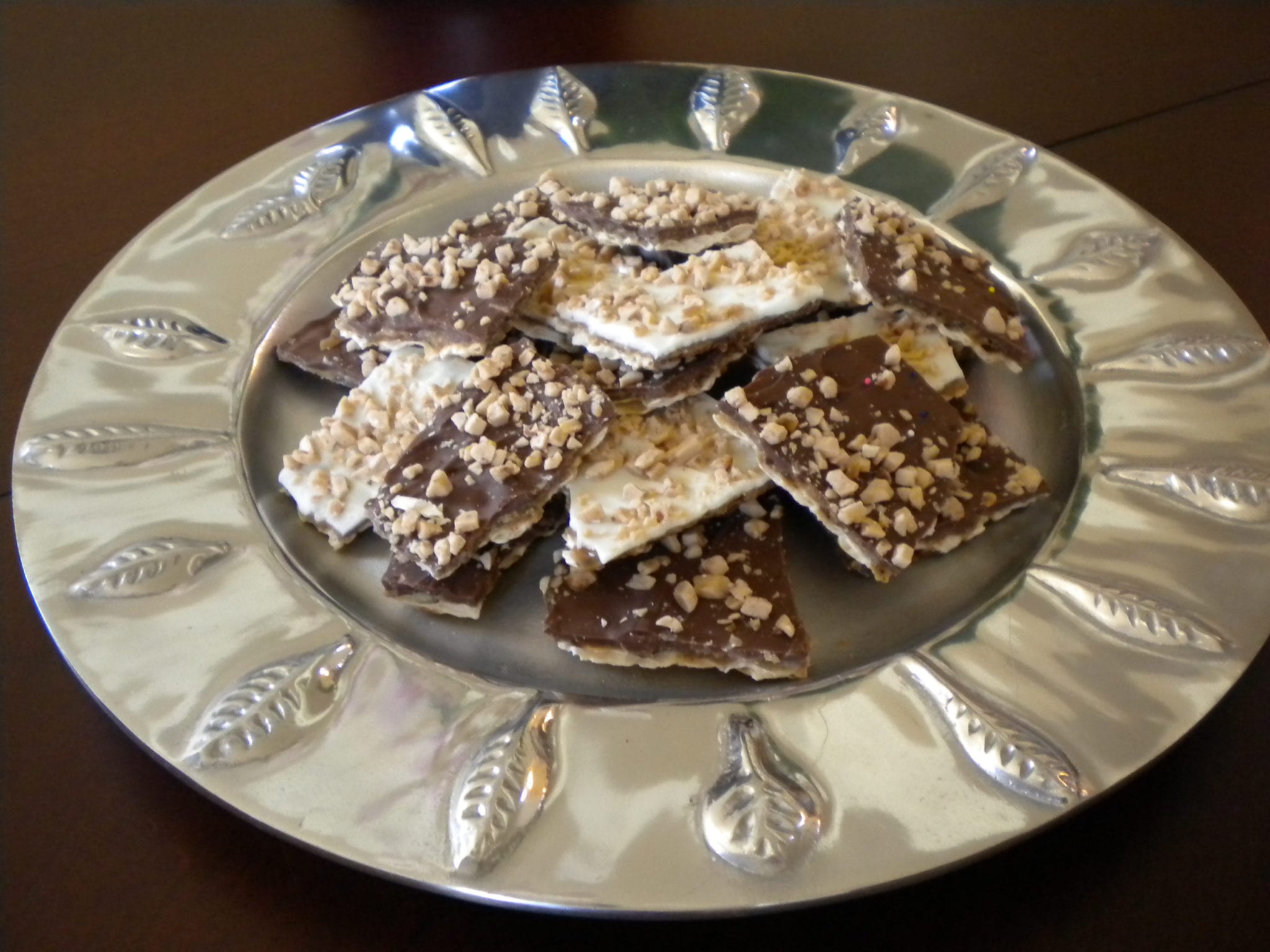 How to Make Passover Chocolate Toffee Matzah