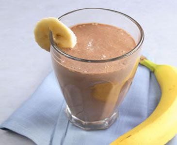Mom’s Morning Boost – Cocoa-Banana Smoothie Recipe!