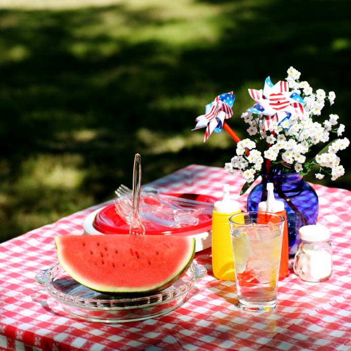 How can I organize a July 4th party without too much stress?