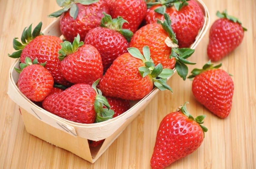 Healthy Snack Recipe: Balsamic Strawberries