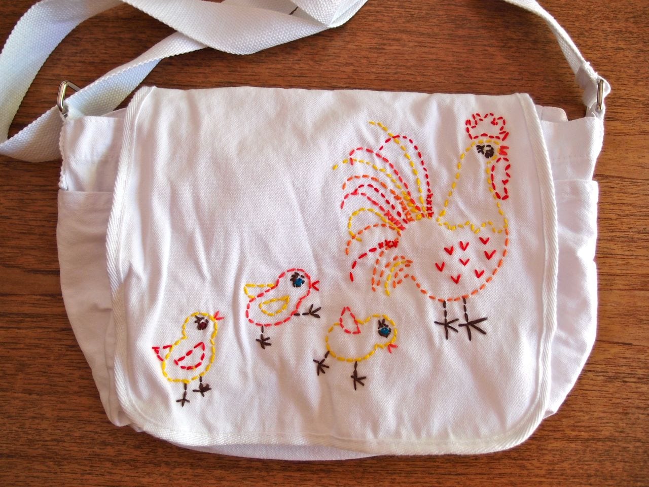 Let’s Craft: Adorable Embroidered Tote Bag