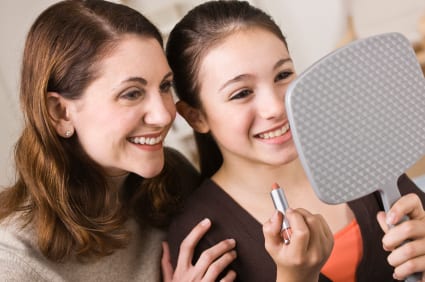 What to Teach Your Teen About Applying Makeup