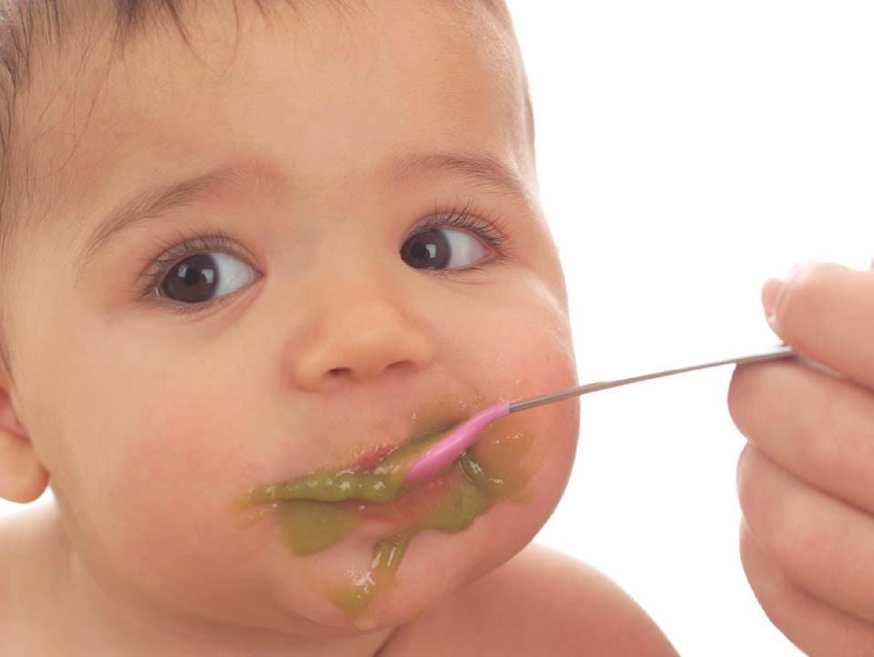 How to Introduce Solid Foods to a Baby