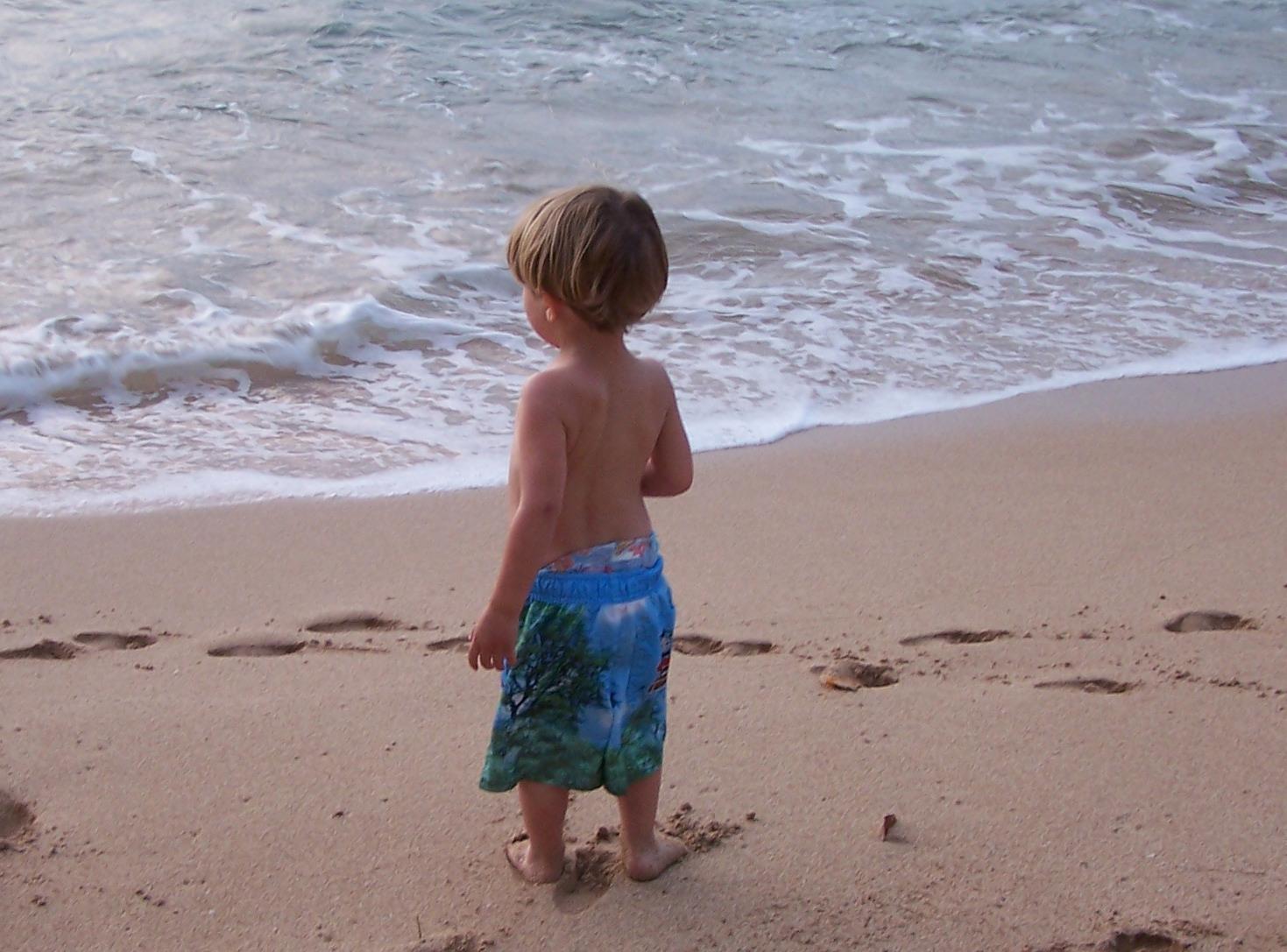 What to Pack for a Toddler on a Beach Vacation