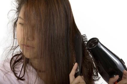 Tips for Keeping Hair From Getting Frizzy