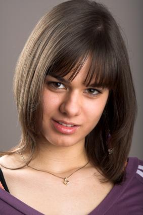 Medium Hair Styles for Teen Girls - ModernMom Medium Hair Styles for Teen Girls - ModernMom