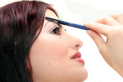 Beauty Tips: Tweezing Eyebrows