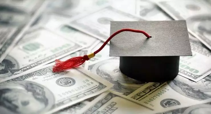How to Calculate the Economic Value of College Degrees