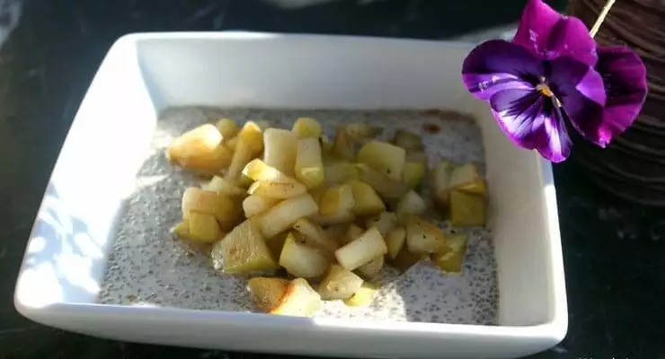 Apple Pie Chia Seed Pudding Recipe