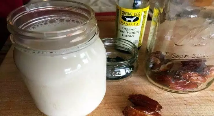Naturally Sweetened Almond Milk Recipe