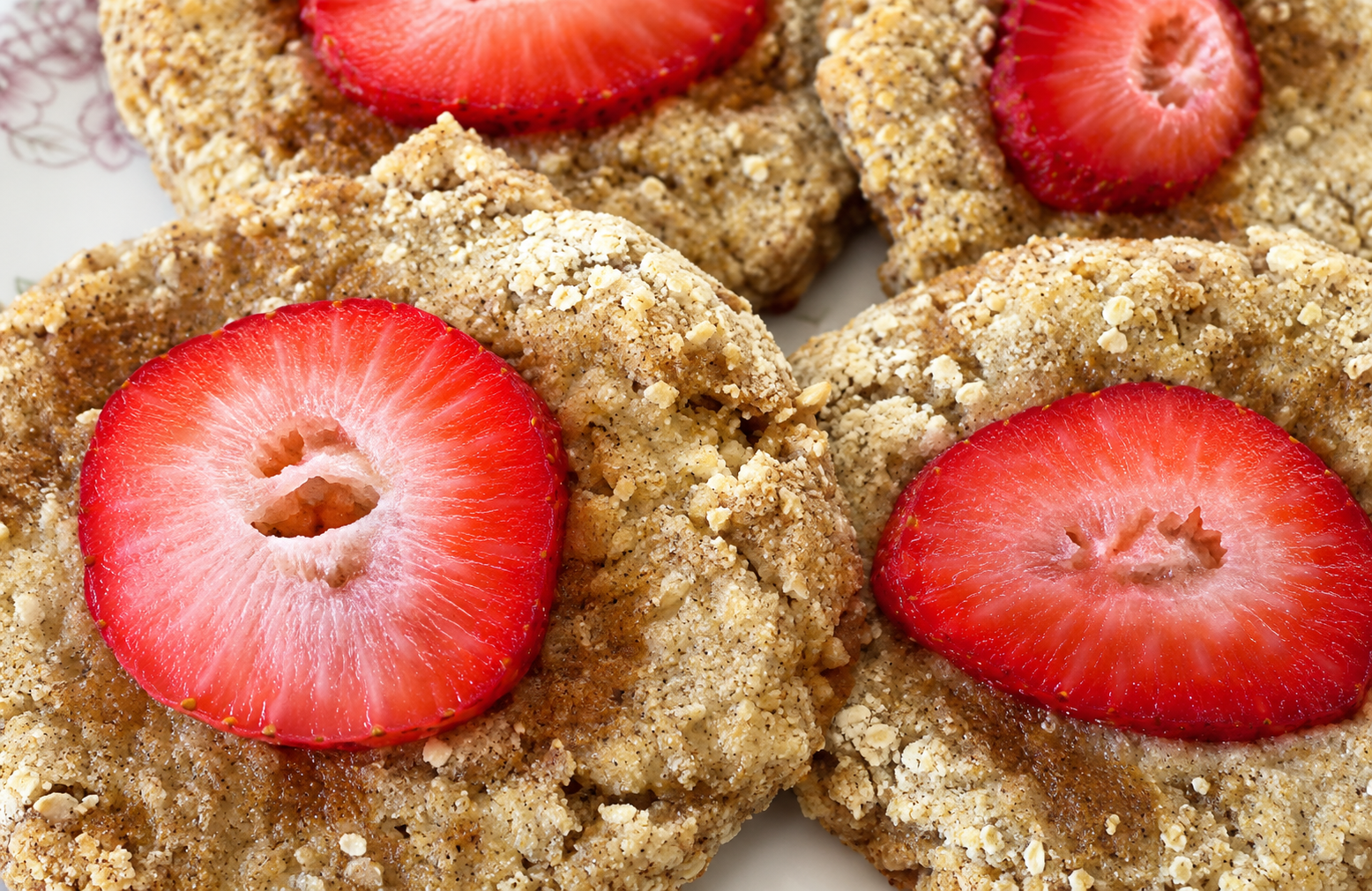 Breakfast Cookies with Banana and Strawberries
