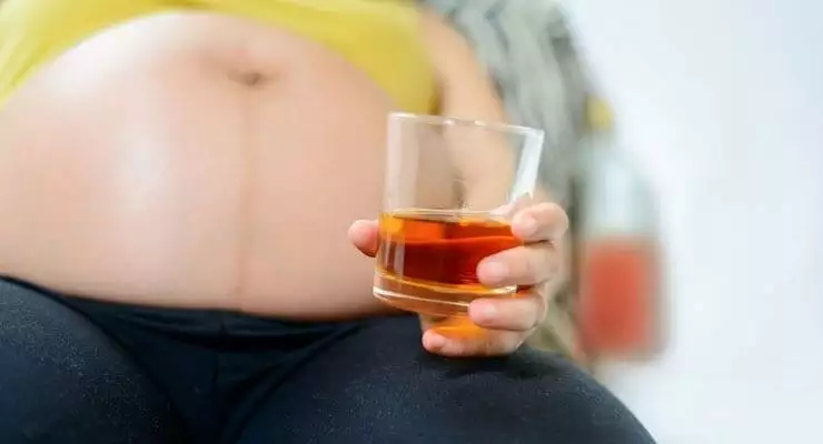 10 Foods To Avoid During Pregnancy
