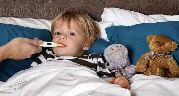 How to Treat a Toddler With a Fever