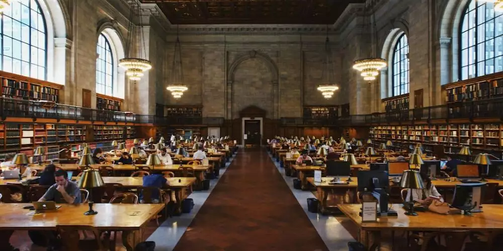 Choosing the Right College: Factors to Consider