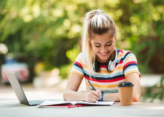 How to Stay Organized in High School: Best Planners and Apps for Students