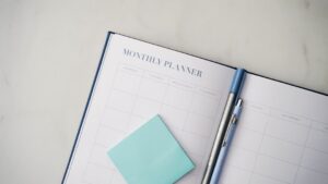 College budget tips student planner money stress