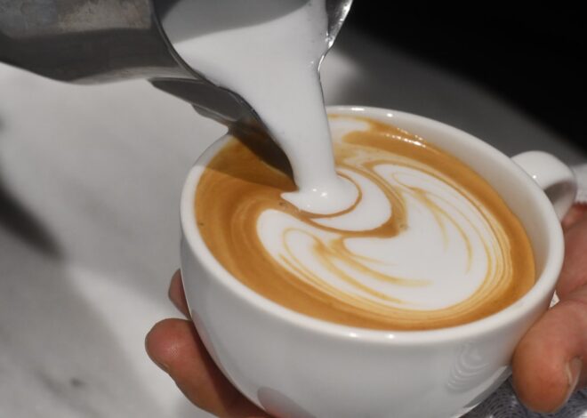 How to Make a Banana Bread Latte in 7 Simple Steps